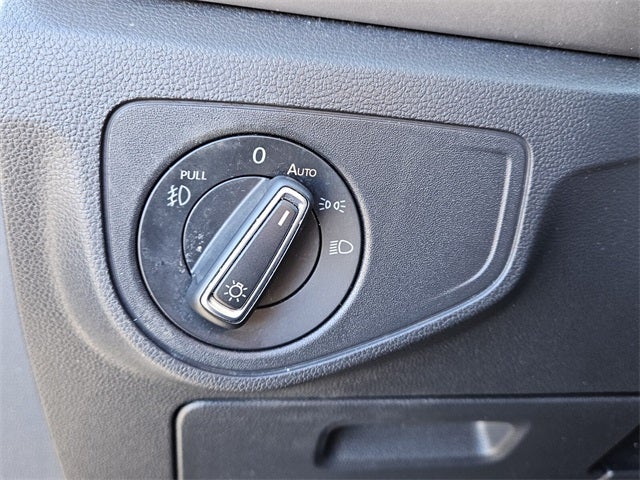 2020 Volkswagen Atlas 2.0T SE w/Technology w/Technology