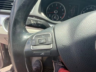 2013 Volkswagen Passat 2.5 SE