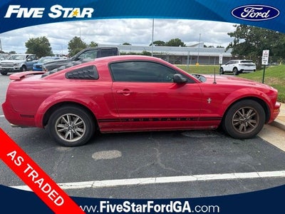 2005 Ford Mustang V6 Deluxe