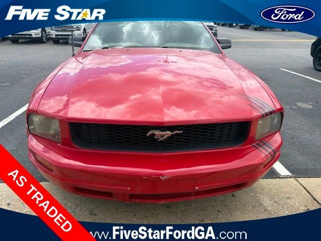 2005 Ford Mustang V6 Deluxe
