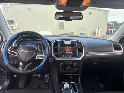 2022 Chrysler 300 Touring