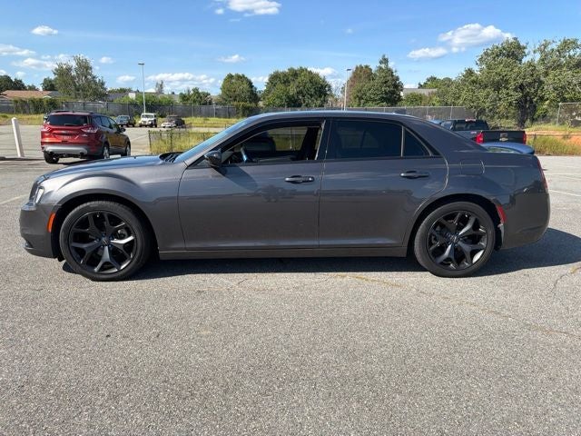 2022 Chrysler 300 Touring