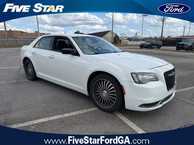 2018 Chrysler 300 Touring