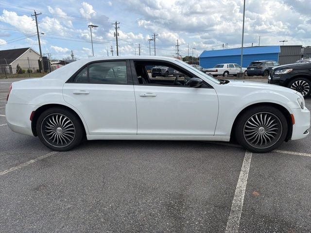 2018 Chrysler 300 Touring