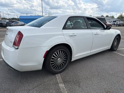 2018 Chrysler 300 Touring