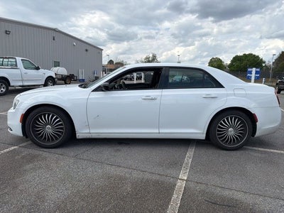 2018 Chrysler 300 Touring