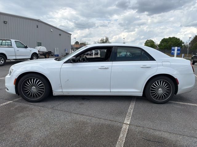 2018 Chrysler 300 Touring