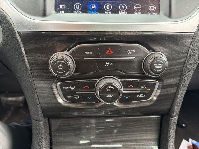 2018 Chrysler 300 Touring