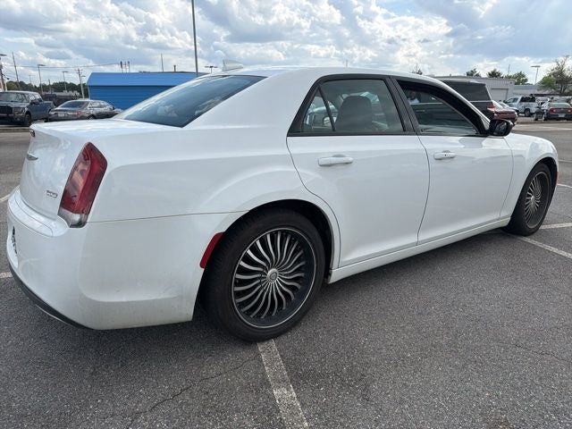 2018 Chrysler 300 Touring