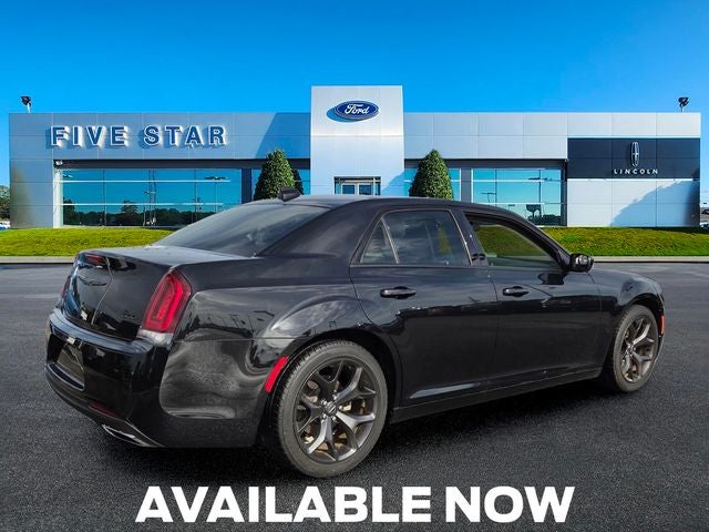 2021 Chrysler 300 Touring