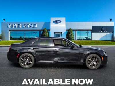 2021 Chrysler 300 Touring