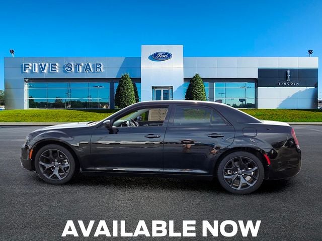 2021 Chrysler 300 Touring
