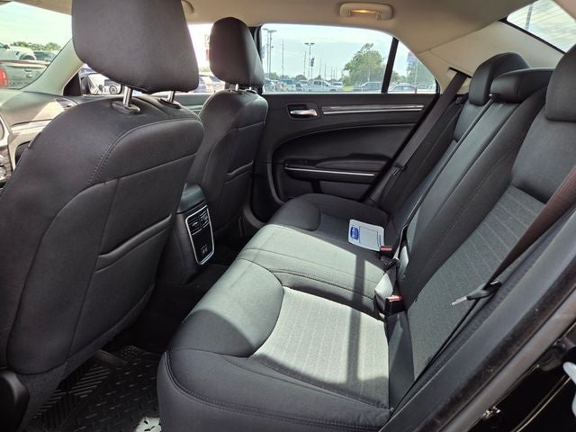 2021 Chrysler 300 Touring