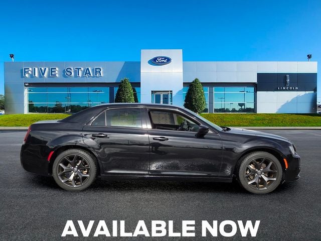2021 Chrysler 300 Touring