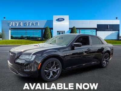 2021 Chrysler 300 Touring