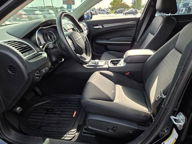 2021 Chrysler 300 Touring