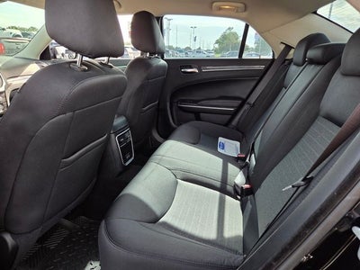 2021 Chrysler 300 Touring