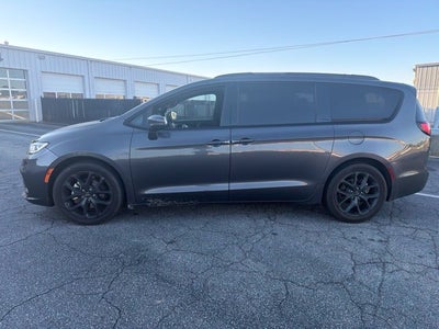 2021 Chrysler Pacifica Touring