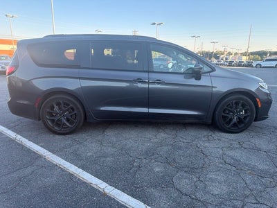 2021 Chrysler Pacifica Touring