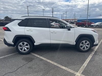2020 Toyota RAV4 LE