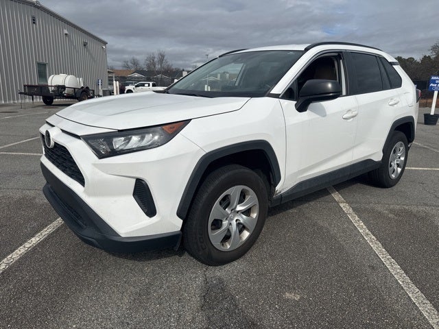 2020 Toyota RAV4 LE