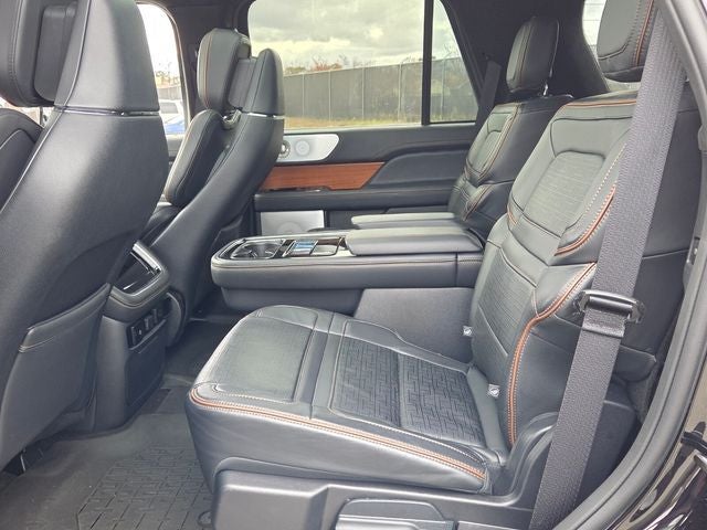 2024 Lincoln Navigator Black Label