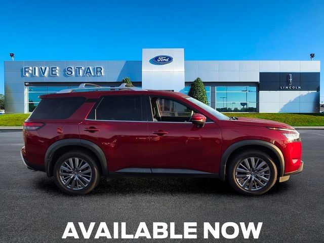 2024 Nissan Pathfinder SL