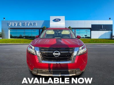 2024 Nissan Pathfinder SL