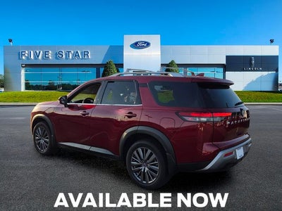 2024 Nissan Pathfinder SL