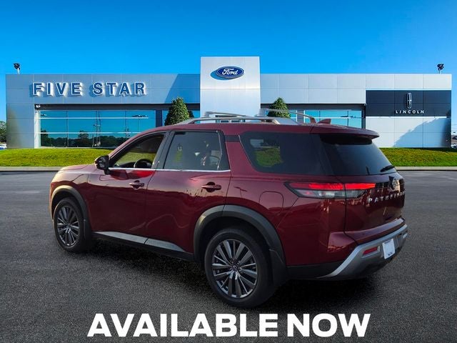 2024 Nissan Pathfinder SL