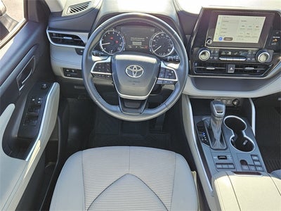 2024 Toyota Highlander LE