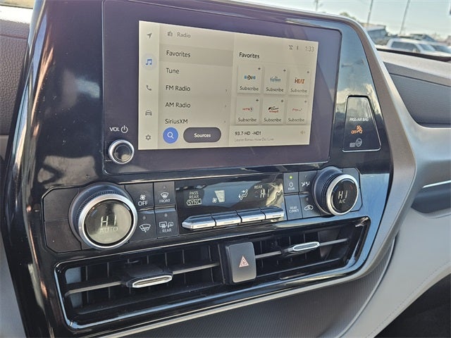 2024 Toyota Highlander LE