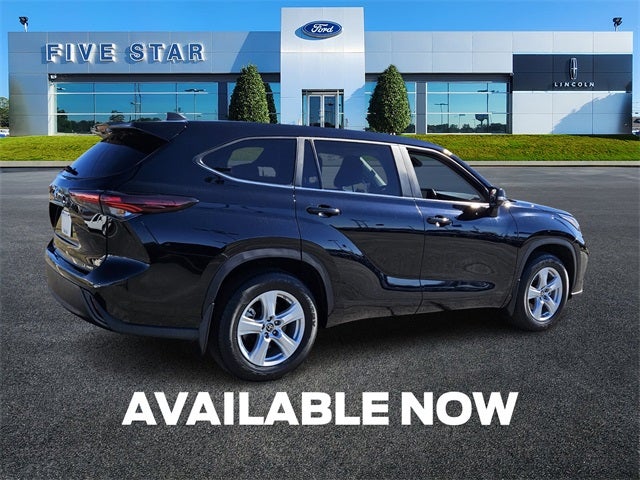 2024 Toyota Highlander LE