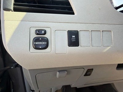 2014 Toyota Sienna LE 8 Passenger