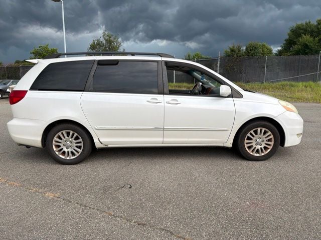 2008 Toyota Sienna XLE