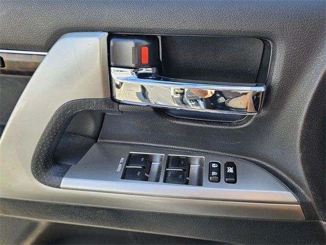 2013 Toyota Land Cruiser Base