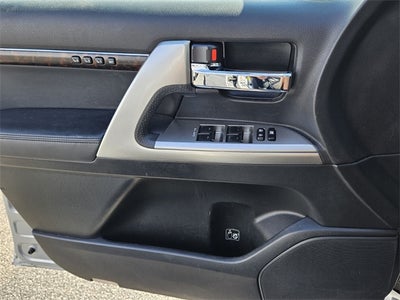 2013 Toyota Land Cruiser Base