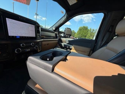 2025 Ford F-450SD Lariat DRW