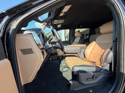 2025 Ford F-450SD Lariat DRW