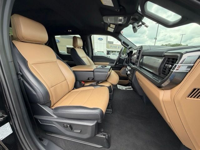 2025 Ford F-450SD Lariat DRW