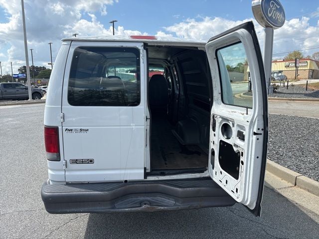 2005 Ford E-250 Commercial