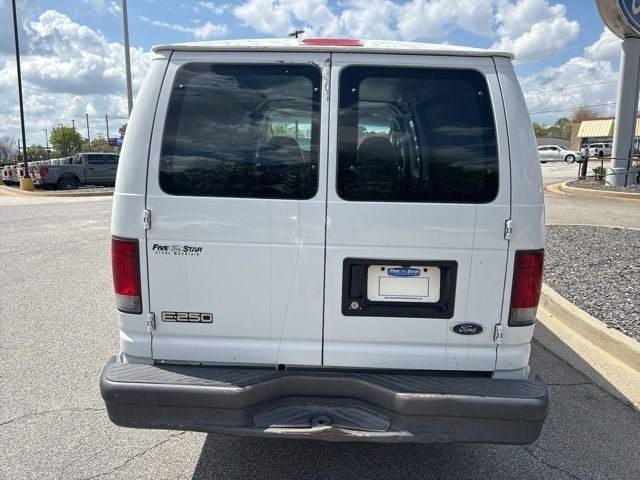 2005 Ford E-250 Commercial