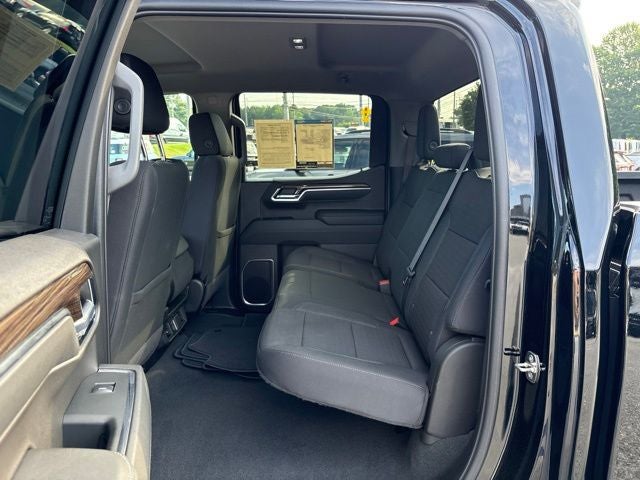 2024 Chevrolet Silverado 1500 LT LT1