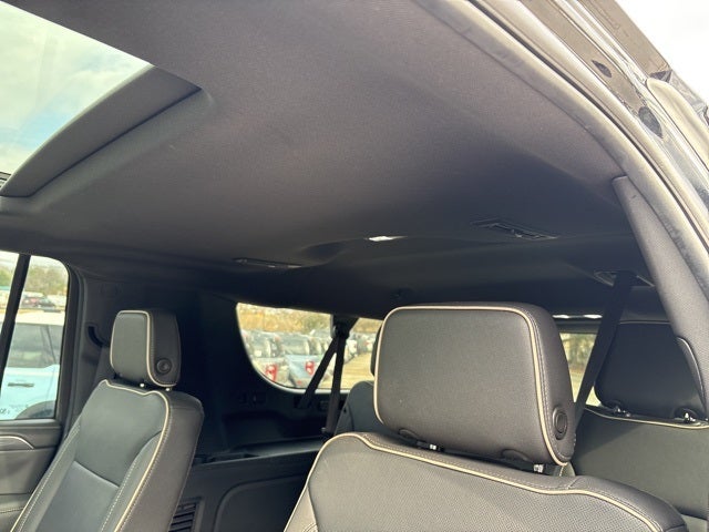 2024 GMC Yukon XL SLT