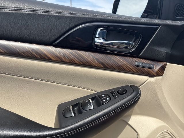 2016 Nissan Maxima Platinum