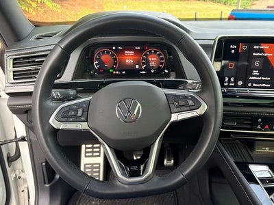 2025 Volkswagen Atlas Cross Sport 2.0T SEL Premium R-Line
