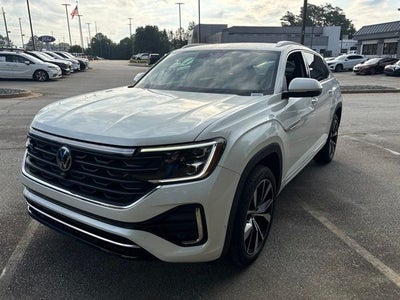 2025 Volkswagen Atlas Cross Sport 2.0T SEL Premium R-Line