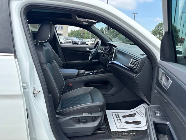 2025 Volkswagen Atlas Cross Sport 2.0T SEL Premium R-Line