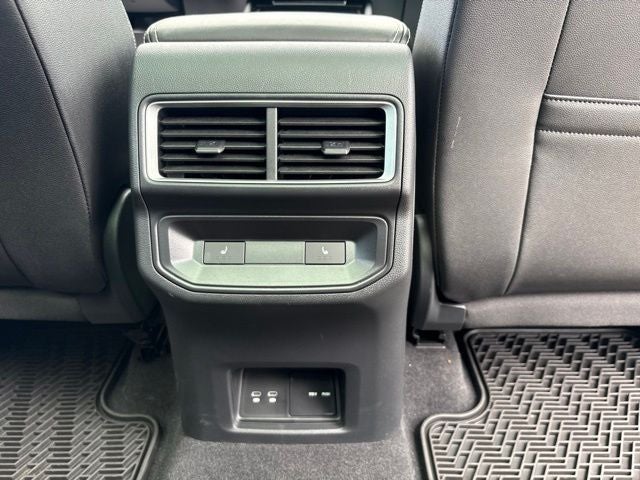 2025 Volkswagen Atlas Cross Sport 2.0T SEL Premium R-Line