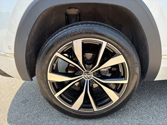 2024 Volkswagen Atlas Cross Sport 2.0T SEL Premium R-Line